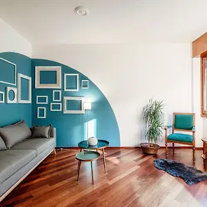 Blue Mood - By Myhomeincomo Apartment