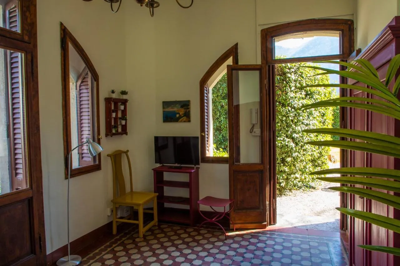 Villino Liberty Apartment Cernobbio