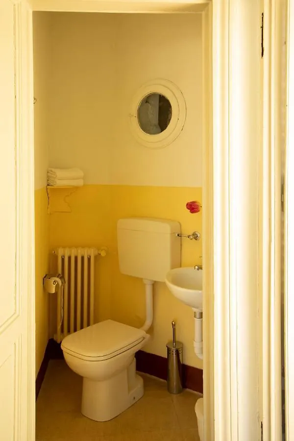 Villino Liberty Apartment Cernobbio Italy